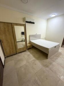 للايجار استديو مفروش بالخيسة شامل