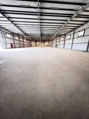 للايجار مخزن 5000 م