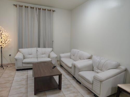 White Colour Leather Sofa 5 seats