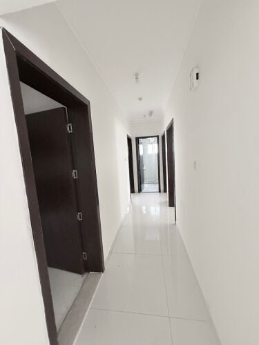 للإيجار في الوكره شقه  