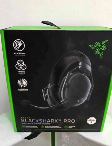Razer black shark v2 pro Headset