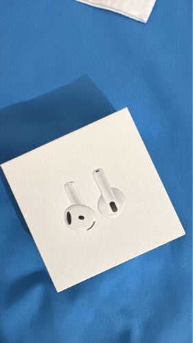 ايربوز جديدة بالفاتورة اصليه 