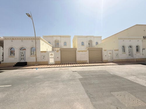 للبيع فلل في معيذر