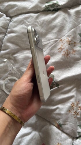 iPhone 17 pro Max silver  