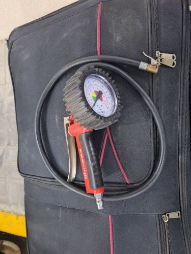 قيج نفخ الإطارات