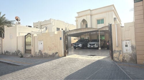 للبيع فيلا مؤجرة بالخريطيات 535