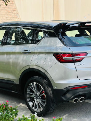 Geely Coolray {Roof Open}