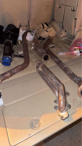 منيفول سويدي للبيع