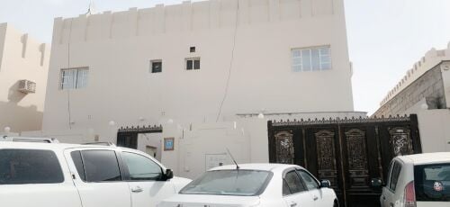 للبيع فلتين متلاصقات معيذر