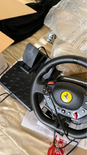 steering wheel with brakes , gas