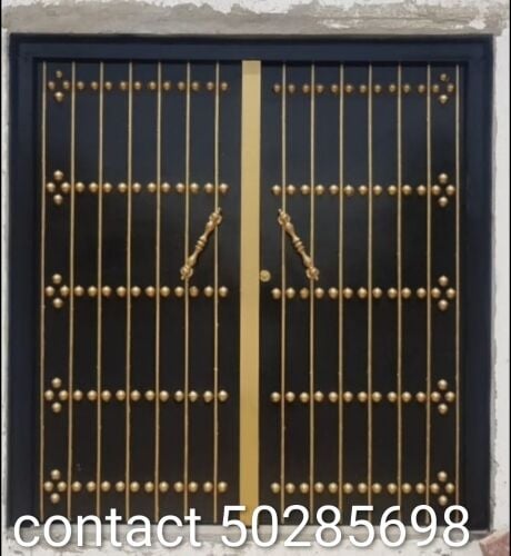 مصنع الصلب والأقمشة.