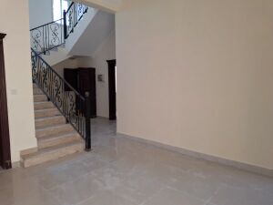 للايجار فيلا موظفين داخل مجمع