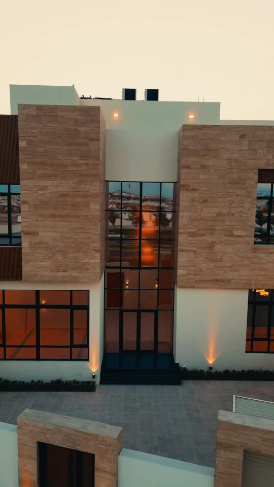 للبيع فيلا راقيه في الوكير