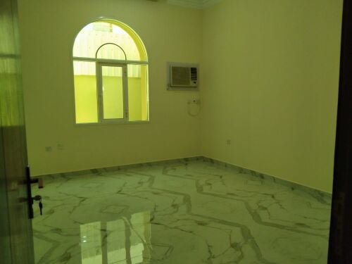 لايجار فيلا ارضيه عين خالد