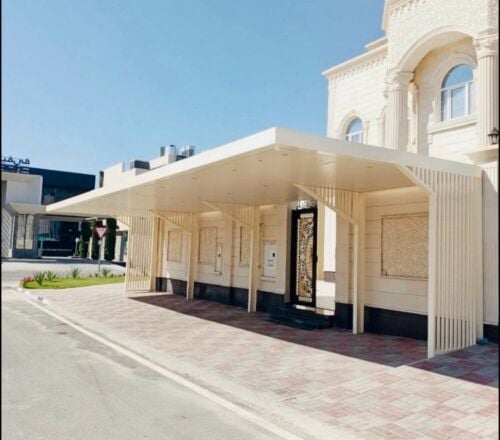 مصنع الصلب والأقمشة.