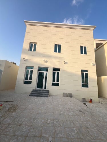 للإيجار فيلا اول ساكن أم قرن