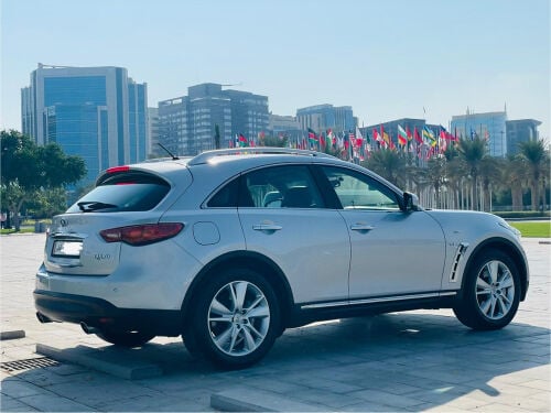 Infiniti QX70 2016…