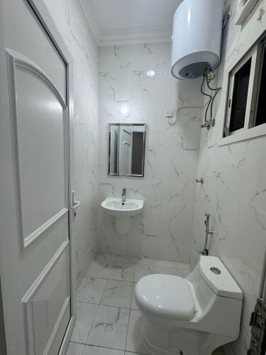 للإيجار شقه في ام قرن