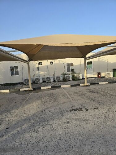 طبيبات وبارك سيارات