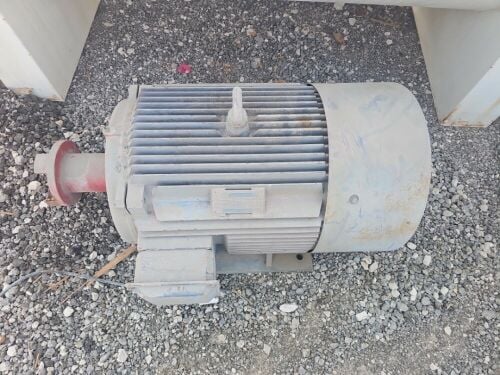 متور كهرباء عدد ٢حجم ٩٠ك