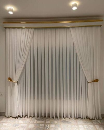 Curtain parquet walapaper fixing