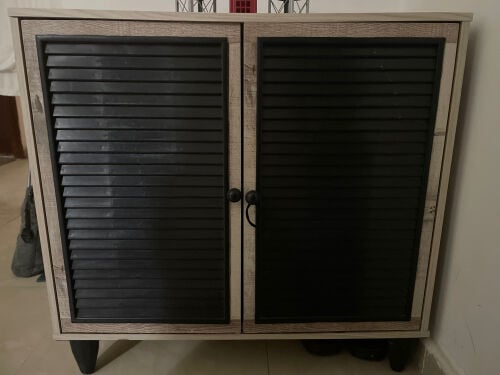 خزانة احذية