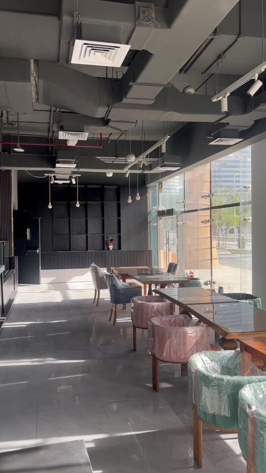 للإيجار مطعم مفروش يصلح للشيشة 