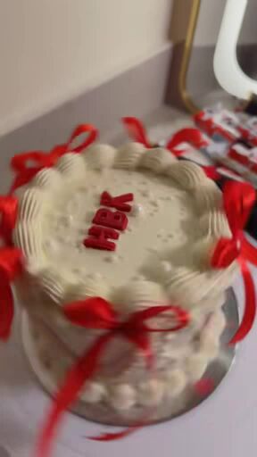 Cake and Chocolate Bouquet Combo