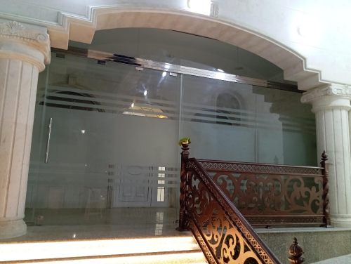 أعمال الزجاج والألمنيوم الخ.