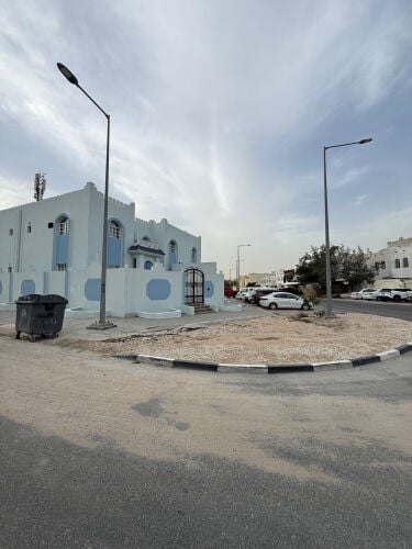 للايجار فيلتين في الغرافة