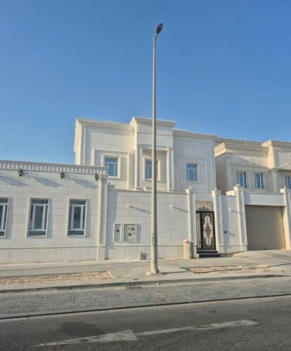 للبيع فيلا في الوكير