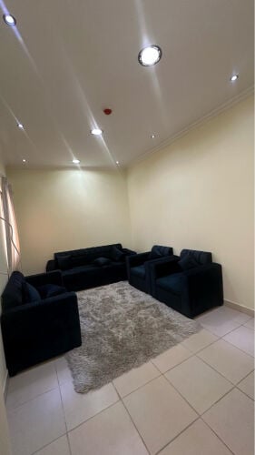 شقة غرفة وصالة مفروشة بام غويلينة