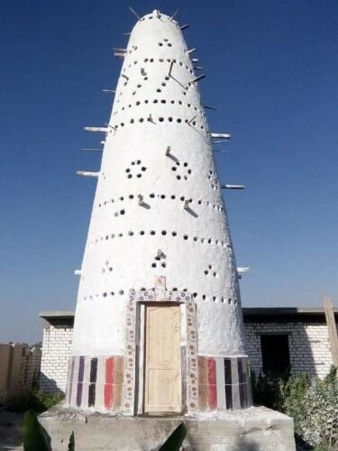 برك سباحه والتشطيب والديكور