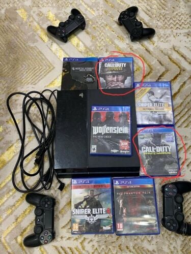 بلاي ستيشن 4 بحالة ممتازة جدا جدا