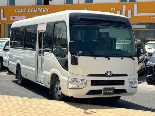 تويوتا كوستر باص ديزل 2022 نظيفة
