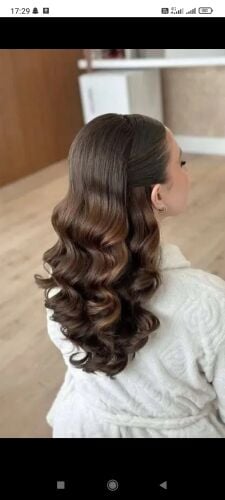 خبيرة سشوار و تساريح راقية