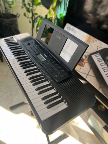 Yamaha Digital Keyboard 