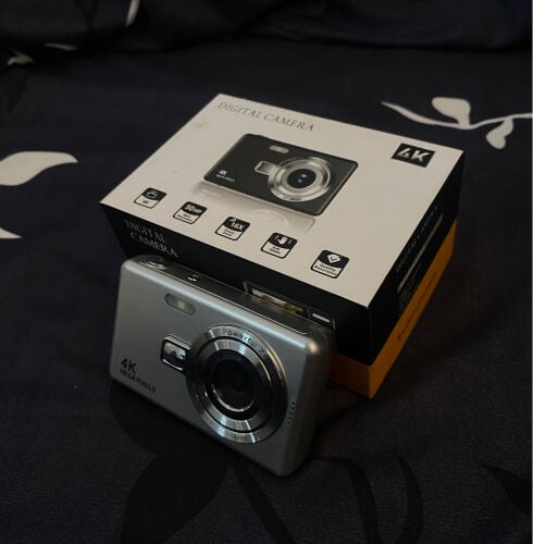digital camera