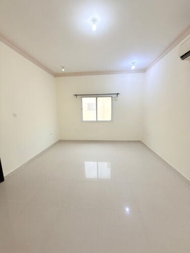 ستديو خلف محطة ابو هامور 