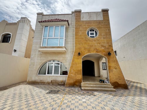 فيلا للايجار الدحيل اللعبيب