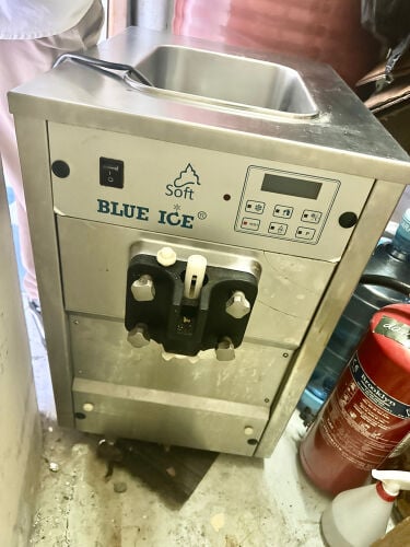 Ice Cream Machine 