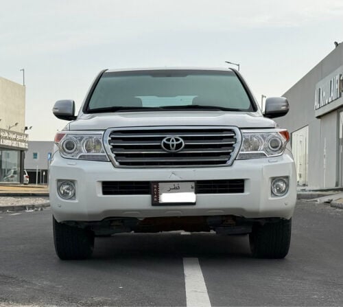 Toyota GXR V8 model 2014