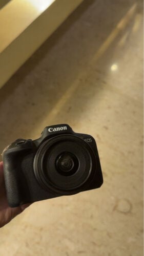 كاميرا كانون اي او اس  ار٥٠
