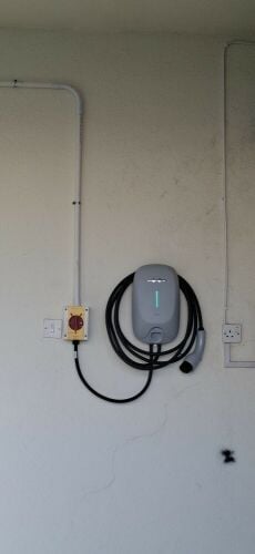 tesla byd rox chargar installatio