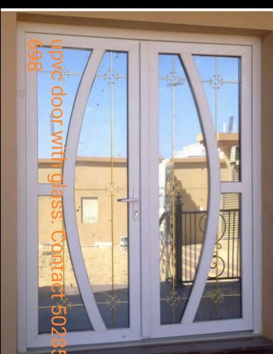 أعمال الألمنيوم والزجاج.