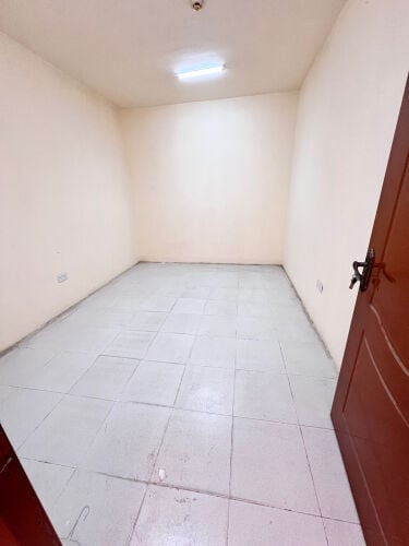 للايجار 56 غرفه وكراج