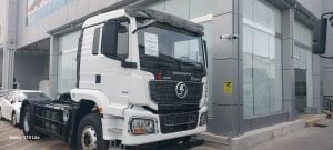 Brand New Shacman 4/2 TrailerHead