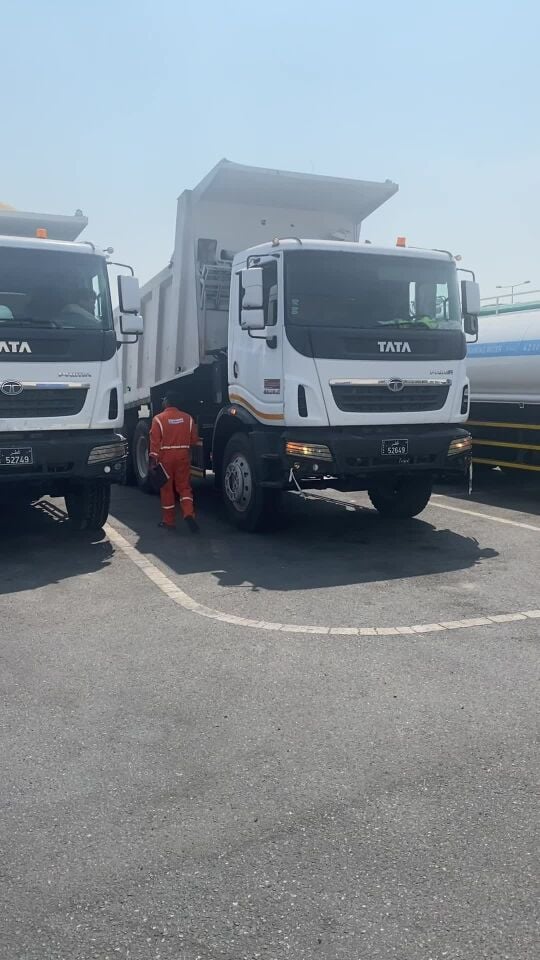 Dump trucks for Rental