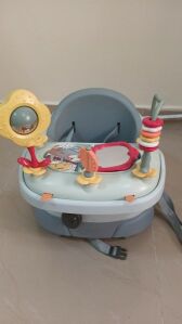 Baby feeding chair