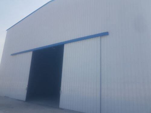 مخزن 450 متر  يصلح للتخزين